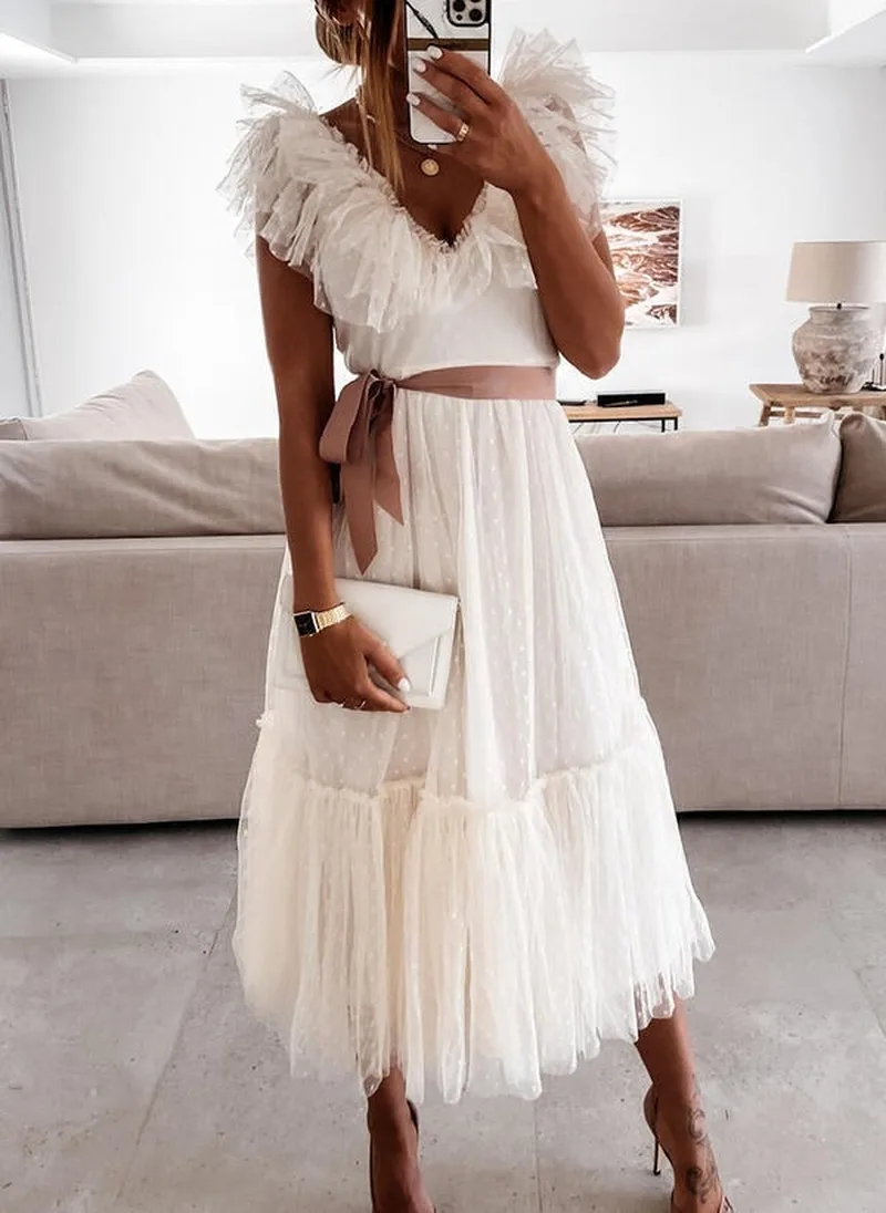 New V-neck Ruffle Sleeve White Dress New Solid Sleeveless Lace Edge Sexy Deep Summer Fashion Retro Dress Women's Style
New V-neck Ruffle Sleeve White Dress New Solid Sleeveless Lace Edge Sexy Deep Summer Fashion Retro Dress Women's Style