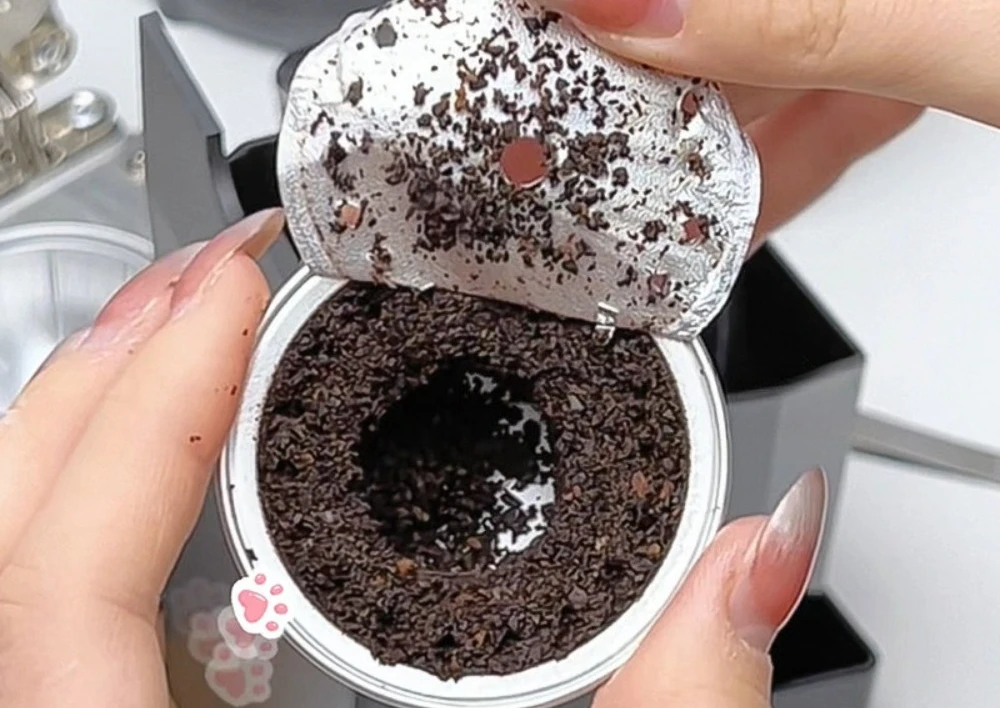 Practical Heatproof Aluminum Foil Film Sealing Material for Coffee Capsule Manufacturing
Practical Heatproof Aluminum Foil Film Sealing Material for Coffee Capsule Manufacturing