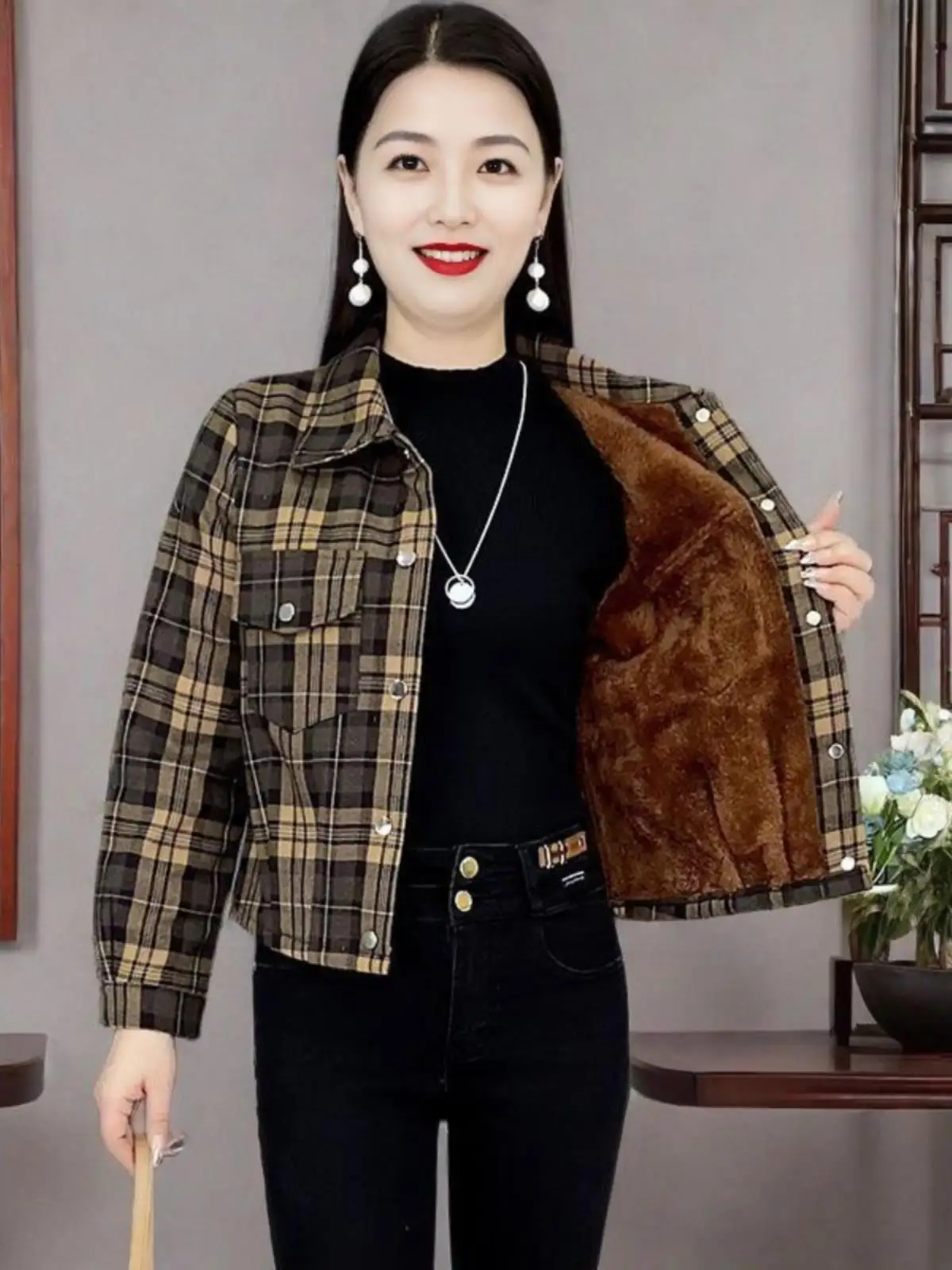 Autumn Winter Plaid Fleece Lined Casual Shirt Jacket Short Style Women's Top Warmth Commute Style Small Stature Friendly
Autumn Winter Plaid Fleece Lined Casual Shirt Jacket Short Style Women's Top Warmth Commute Style Small Stature Friendly