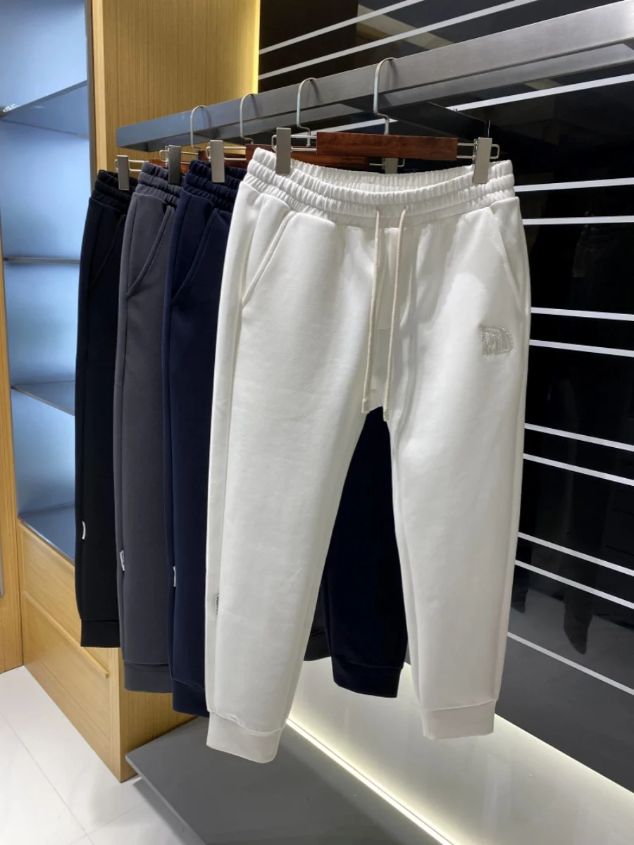 High-End Luxury Men's Liquid Ammonia Air Cotton Knitted Casual Sweatpants Comfortable Skin-Friendly Embroidered Leisure Trousers
High-End Luxury Men's Liquid Ammonia Air Cotton Knitted Casual Sweatpants Comfortable Skin-Friendly Embroidered Leisure Trousers