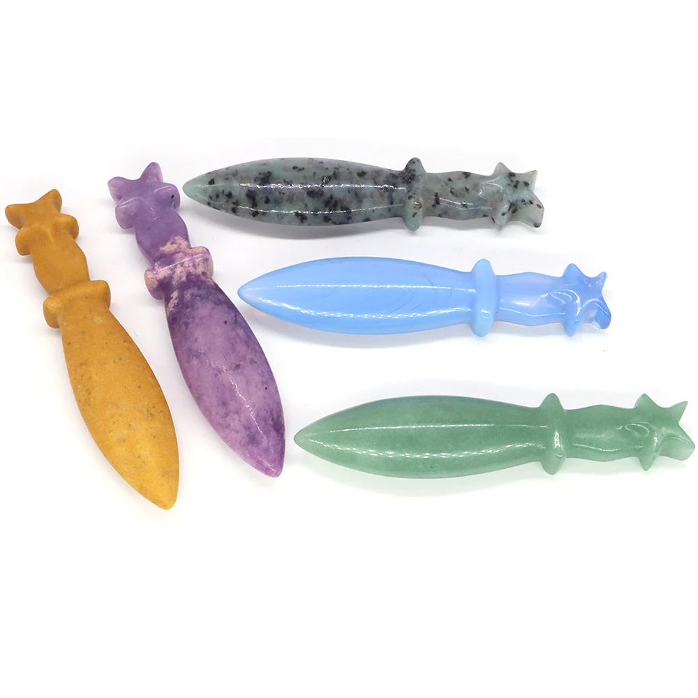 Natural Quartz Crystal Dagger Hand Carved Obsidian Knife Crafts Talisman Sword Witch Supplies Home Gemstone Decoration Gift 12cm
Natural Quartz Crystal Dagger Hand Carved Obsidian Knife Crafts Talisman Sword Witch Supplies Home Gemstone Decoration Gift 12cm