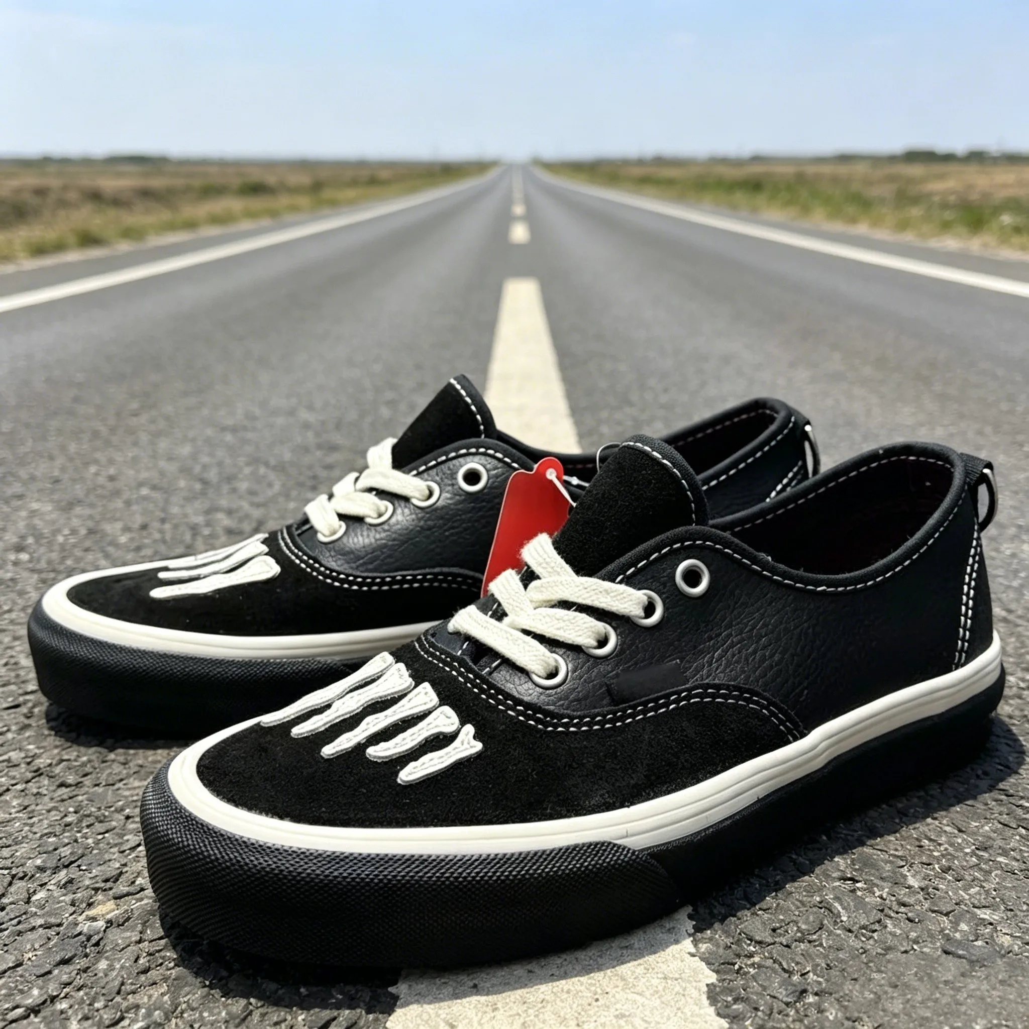 Vintage Washed Distressed Low Top Canvas Shoes For Men Women Patchwork Layered Sole Couple Casual Skate Sneakers
Vintage Washed Distressed Low Top Canvas Shoes For Men Women Patchwork Layered Sole Couple Casual Skate Sneakers