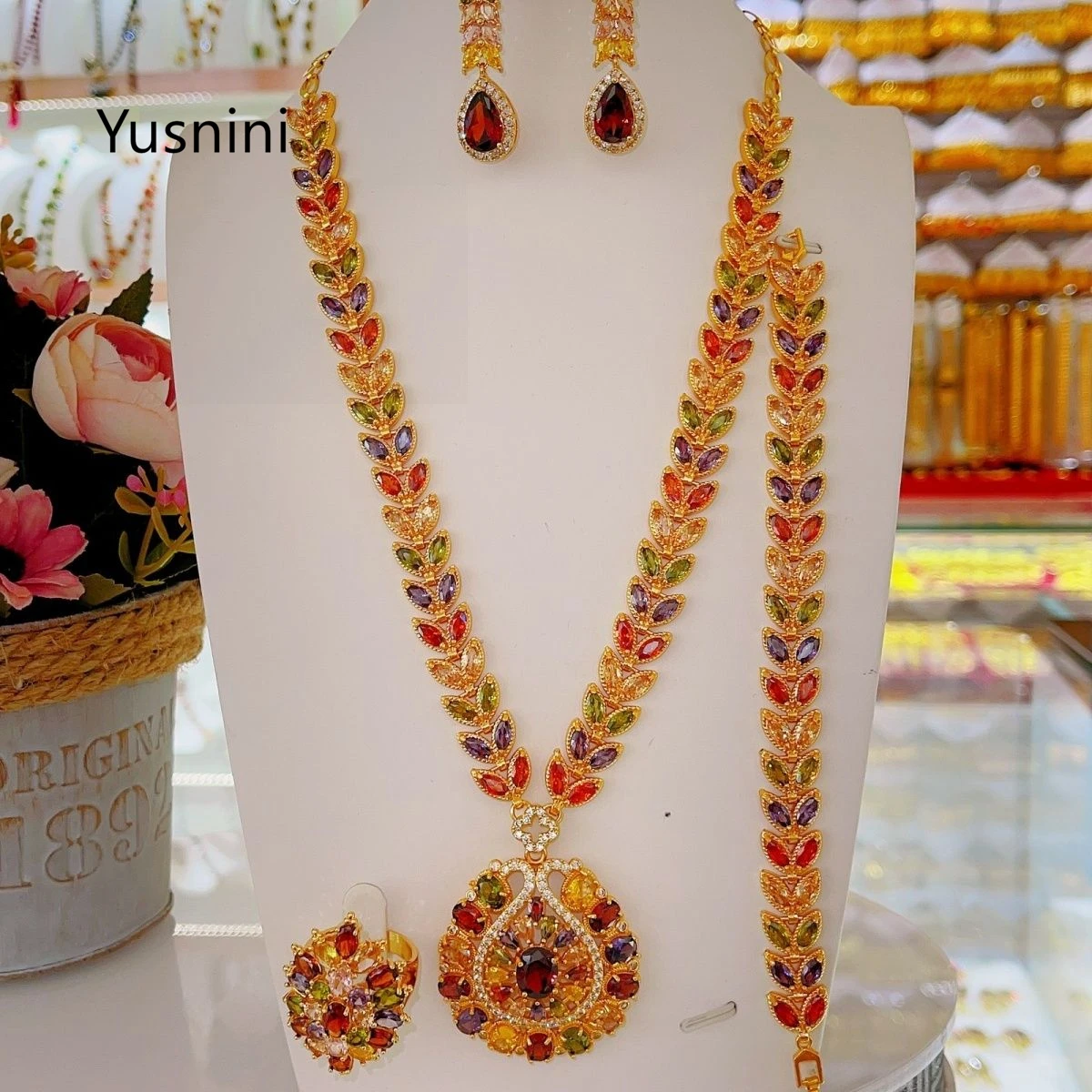 Hot Selling Fashion Women's Jewelry Set Dubai Italian High-End Jewelry Necklace Earrings Bracelet Ring Wedding Party Accessories
Hot Selling Fashion Women's Jewelry Set Dubai Italian High-End Jewelry Necklace Earrings Bracelet Ring Wedding Party Accessories