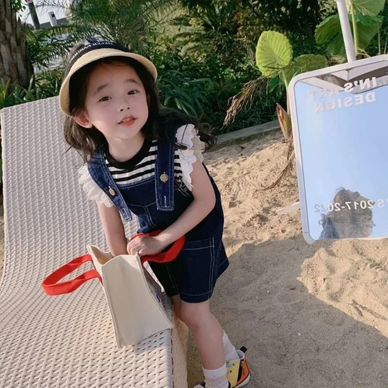 Girl Ruffled Striped Top Pure Denim Bib Suit Children Summer All-match Top Five Pants Set Fashion Foreign Flavor Denim Shorts
Girl Ruffled Striped Top Pure Denim Bib Suit Children Summer All-match Top Five Pants Set Fashion Foreign Flavor Denim Shorts