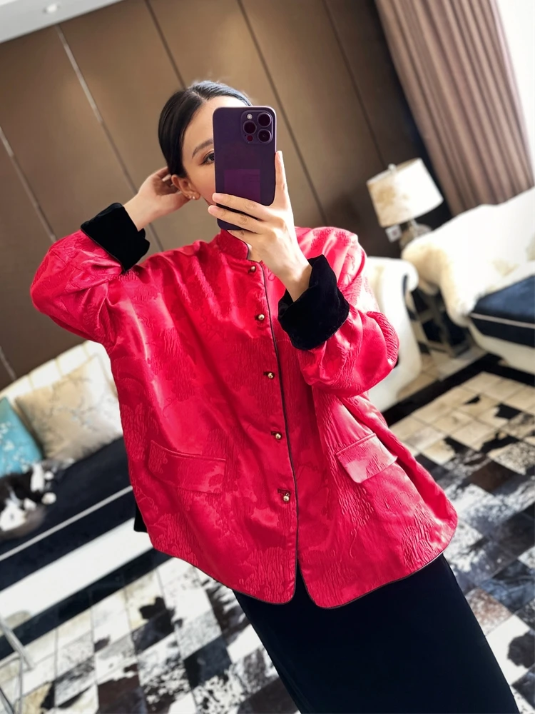 Double-Sided Wear Thi Silk Women's Jaet Red Satin Surface Embroidery Cotton Padded V-Ne Long Sve Coat
Double-Sided Wear Thi Silk Women's Jaet Red Satin Surface Embroidery Cotton Padded V-Ne Long Sve Coat