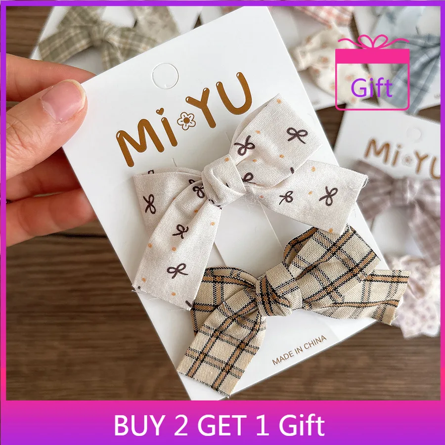 Зажимы для тканевых бантов, 1 пара, корейский цветочный плед, дизайн, боковые зажимы с принтом для девочек, нежные
Зажимы для тканевых бантов, 1 пара, корейский цветочный плед, дизайн, боковые зажимы с принтом для девочек, нежные