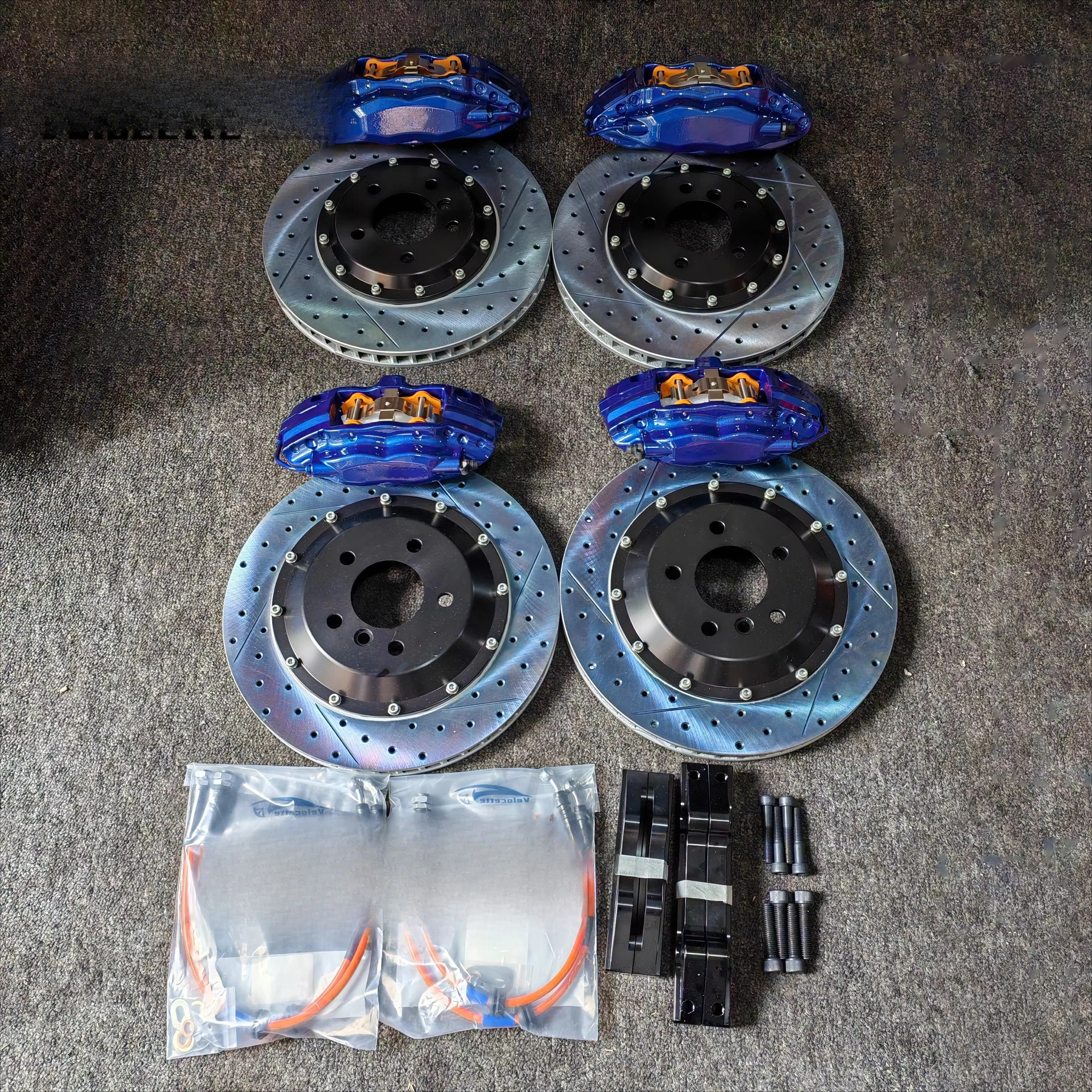 Upgraded high-quality large brake kit F50 F40 caliper brake system 18-inch wheels for
Upgraded high-quality large brake kit F50 F40 caliper brake system 18-inch wheels for