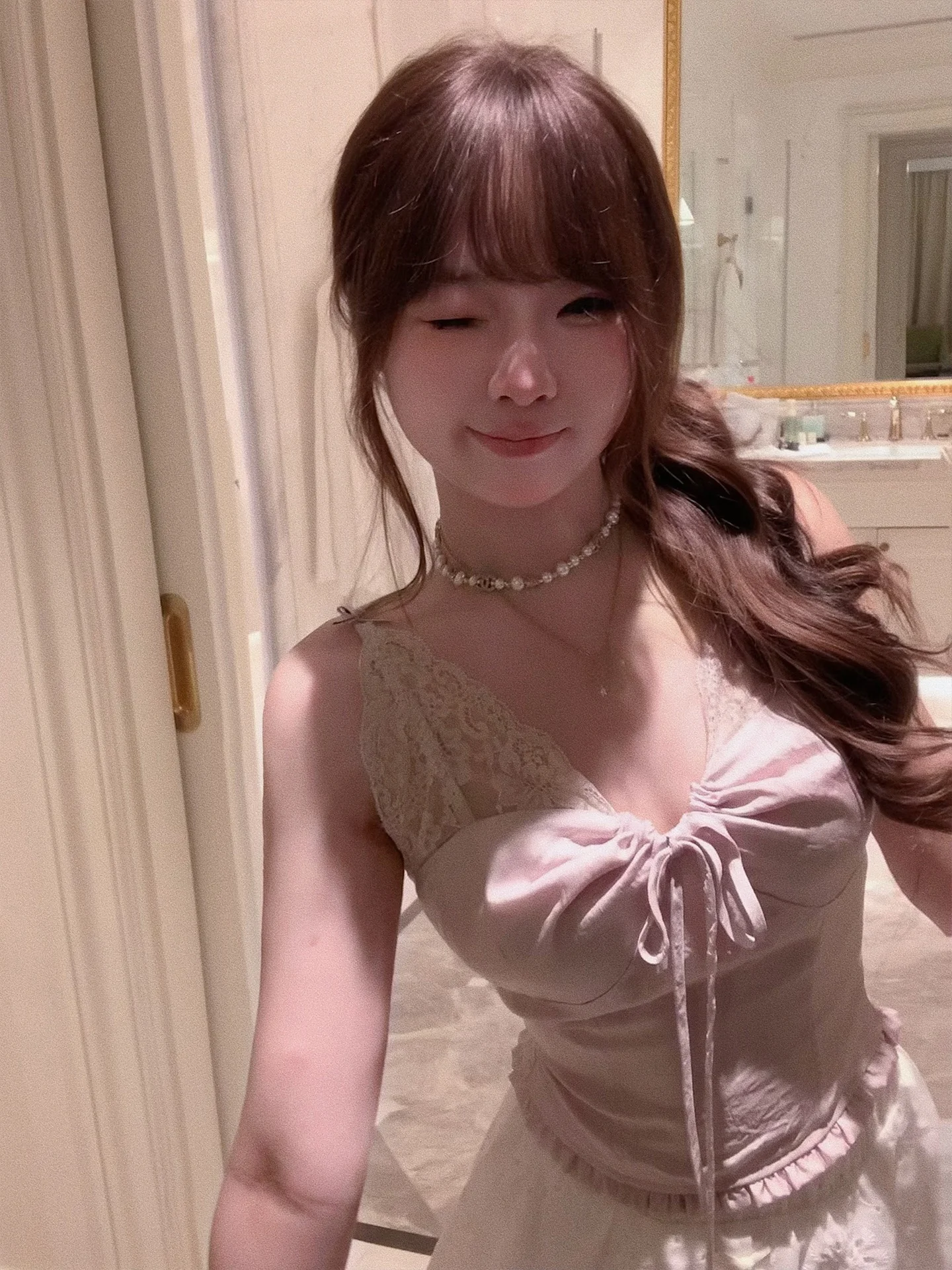 Женский укороченный топ-майка из ацетатного полотна с цветочным кружевом и поясом, утягивающий, из полиэфирного волокна, цветной
Женский укороченный топ-майка из ацетатного полотна с цветочным кружевом и поясом, утягивающий, из полиэфирного волокна, цветной