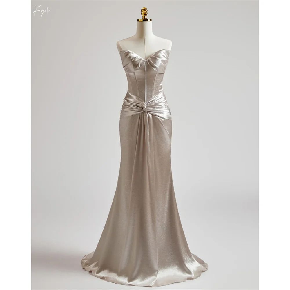 Kyoto Customized Scalloped Strapless Pleats Bridesmaid Dresses Sweep Train robe mariage invité Zip Back Wedding Guest Dress 2025
Kyoto Customized Scalloped Strapless Pleats Bridesmaid Dresses Sweep Train robe mariage invité Zip Back Wedding Guest Dress 2025