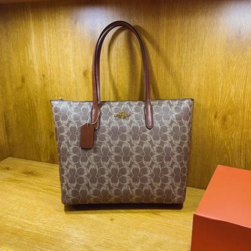 Compact Ladies Shoulder Bag Small Size Perfect for Carrying Essentials Phone Wallet Keys Lipstick with Stylish Look
Compact Ladies Shoulder Bag Small Size Perfect for Carrying Essentials Phone Wallet Keys Lipstick with Stylish Look