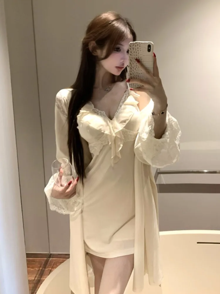 Pure Desire Style Women's Velvet Sleepwear with Chest Pad Lace Trim Belted Gown Home Clothes Set Autumn Winter New Arrival
Pure Desire Style Women's Velvet Sleepwear with Chest Pad Lace Trim Belted Gown Home Clothes Set Autumn Winter New Arrival