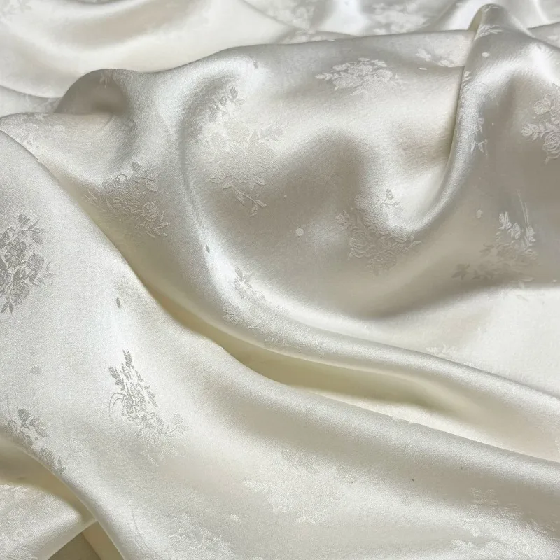 Off White Mulberry Silk Jacquard Satin Fabric Soft Breathable Lightweight for Shirt Top Dress Qipao DIY Sewing Accessories
Off White Mulberry Silk Jacquard Satin Fabric Soft Breathable Lightweight for Shirt Top Dress Qipao DIY Sewing Accessories