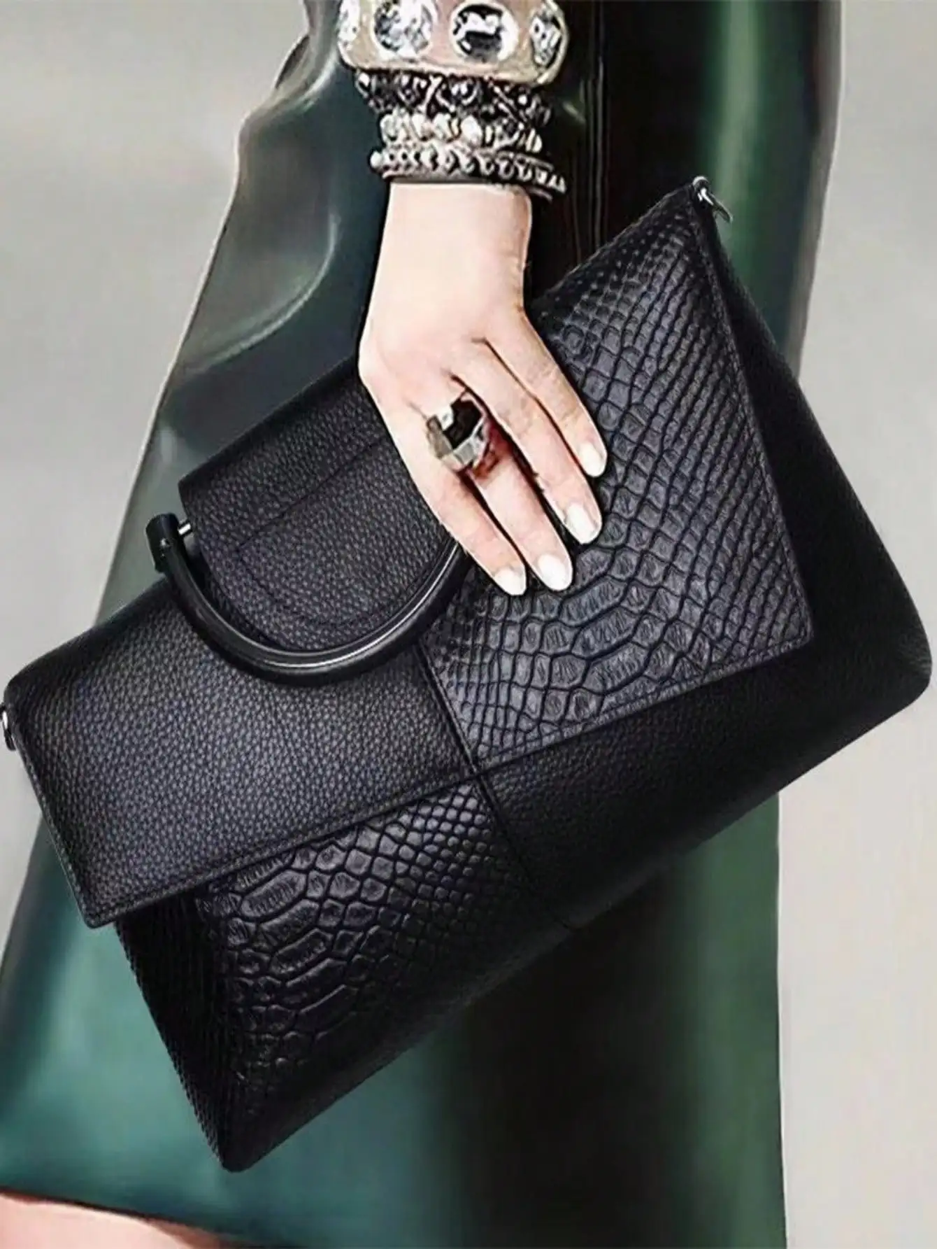 Luxury PU Leather Crossbody Bag, Fashion Women's Versatile Handbag, Distinctive And Chic Crocodile Pattern Clutch Purse
Luxury PU Leather Crossbody Bag, Fashion Women's Versatile Handbag, Distinctive And Chic Crocodile Pattern Clutch Purse