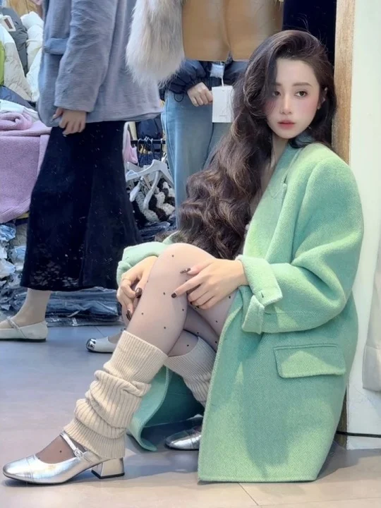 Женское шерстяное пальто больших размеров в корейском стиле, свободного кроя, с длинными рукавами, весна-осень, новинка
Женское шерстяное пальто больших размеров в корейском стиле, свободного кроя, с длинными рукавами, весна-осень, новинка