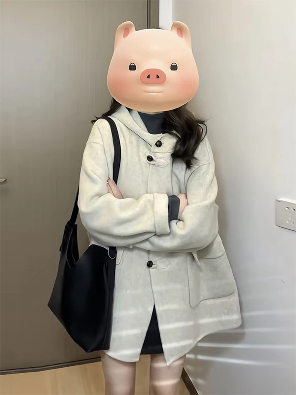 Korean College Style Women's Coat with Hat Autumn Winter New Design Elegant Unique Beautiful Woolen Coat Trendy Ladies Jacket
Korean College Style Women's Coat with Hat Autumn Winter New Design Elegant Unique Beautiful Woolen Coat Trendy Ladies Jacket