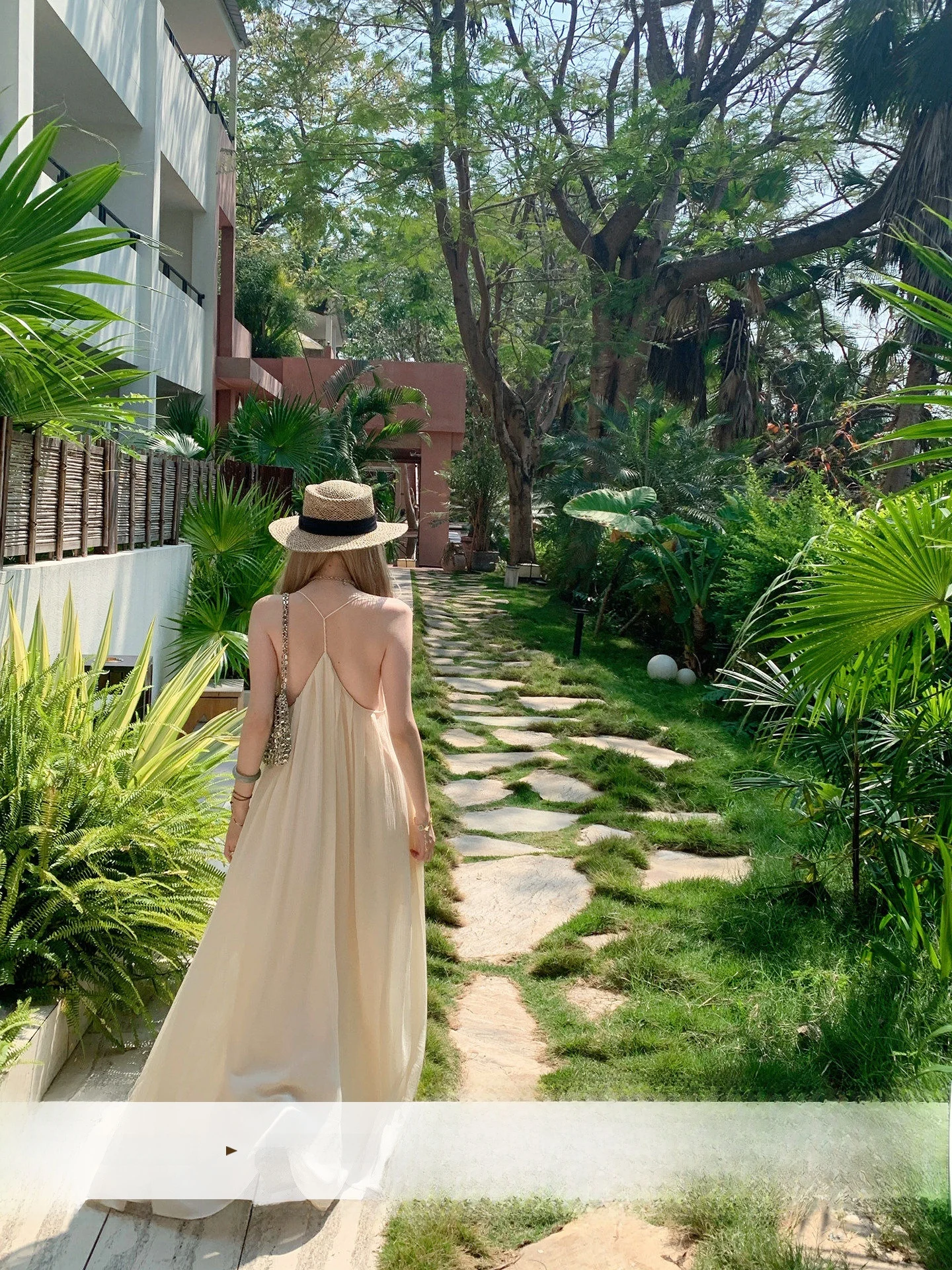 Summer Cleanfit Maxi Dress Backless Vest Skirt Large Hemline Ladies Sleeveless Loose Fit Lyocell Fiber Citywalk Dress
Summer Cleanfit Maxi Dress Backless Vest Skirt Large Hemline Ladies Sleeveless Loose Fit Lyocell Fiber Citywalk Dress