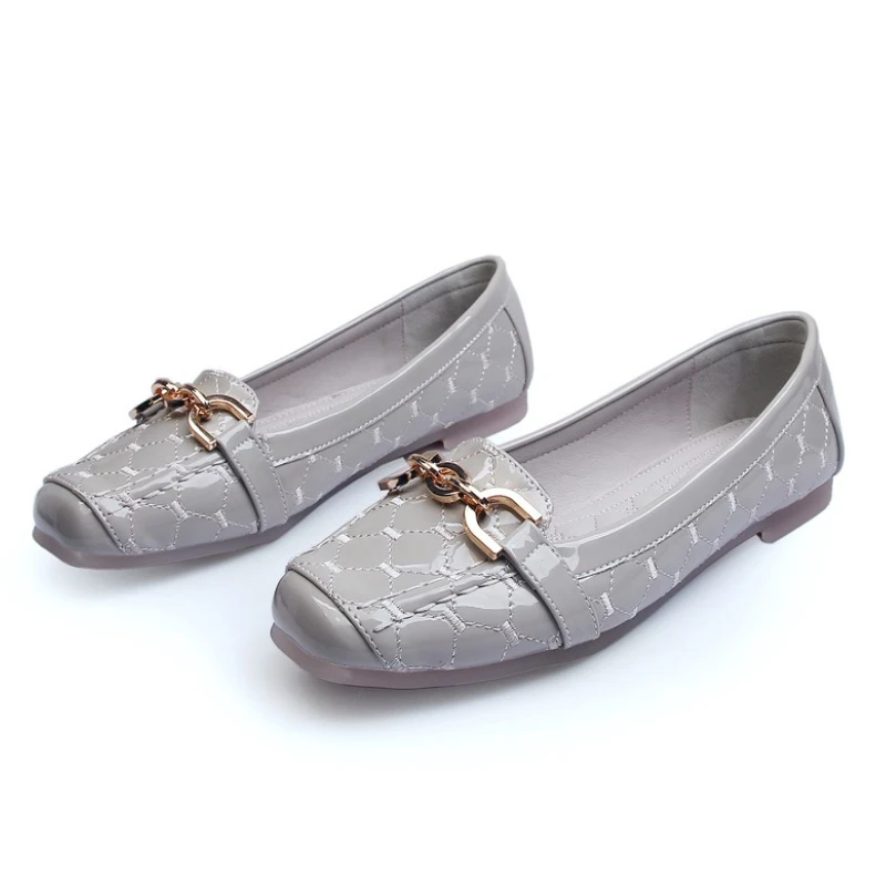New Comfortable Flat Bottom Single Shoes Bright Surface Buckle Versatile Shoes PU Insole Made in China All Match Shoes
New Comfortable Flat Bottom Single Shoes Bright Surface Buckle Versatile Shoes PU Insole Made in China All Match Shoes
