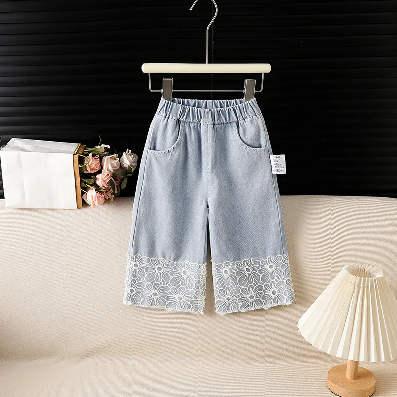 Summer New Korean Style Girls Jeans Lace Trim Loose Pants for Kids Soft Elastic Waist Children Trousers
Summer New Korean Style Girls Jeans Lace Trim Loose Pants for Kids Soft Elastic Waist Children Trousers