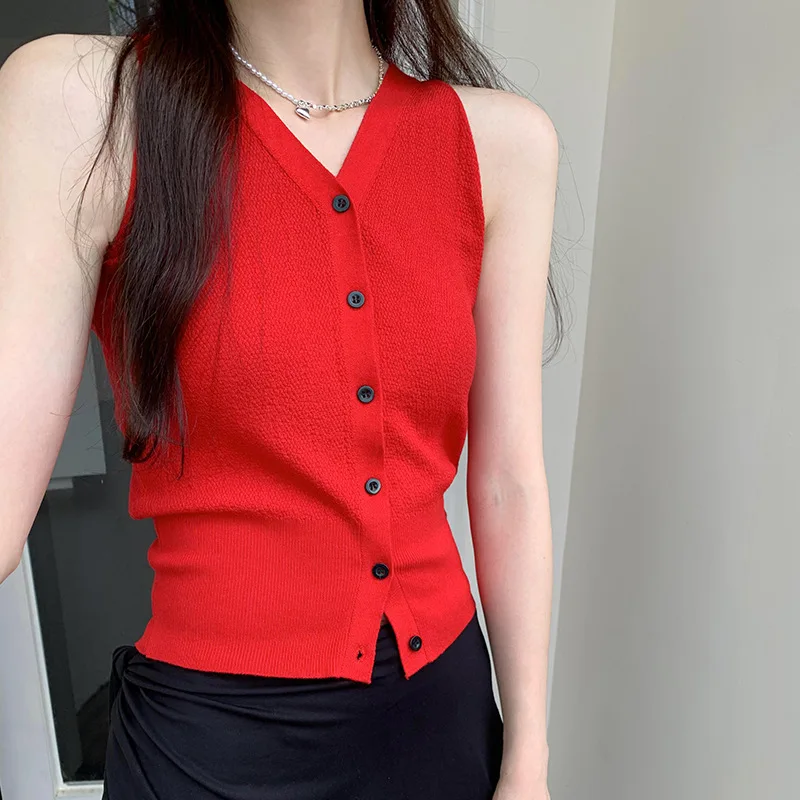 V-Neck Chic Knitted Vest Women's 2025 Summer New Slim Fit Single Breasted Thin Top
V-Neck Chic Knitted Vest Women's 2025 Summer New Slim Fit Single Breasted Thin Top