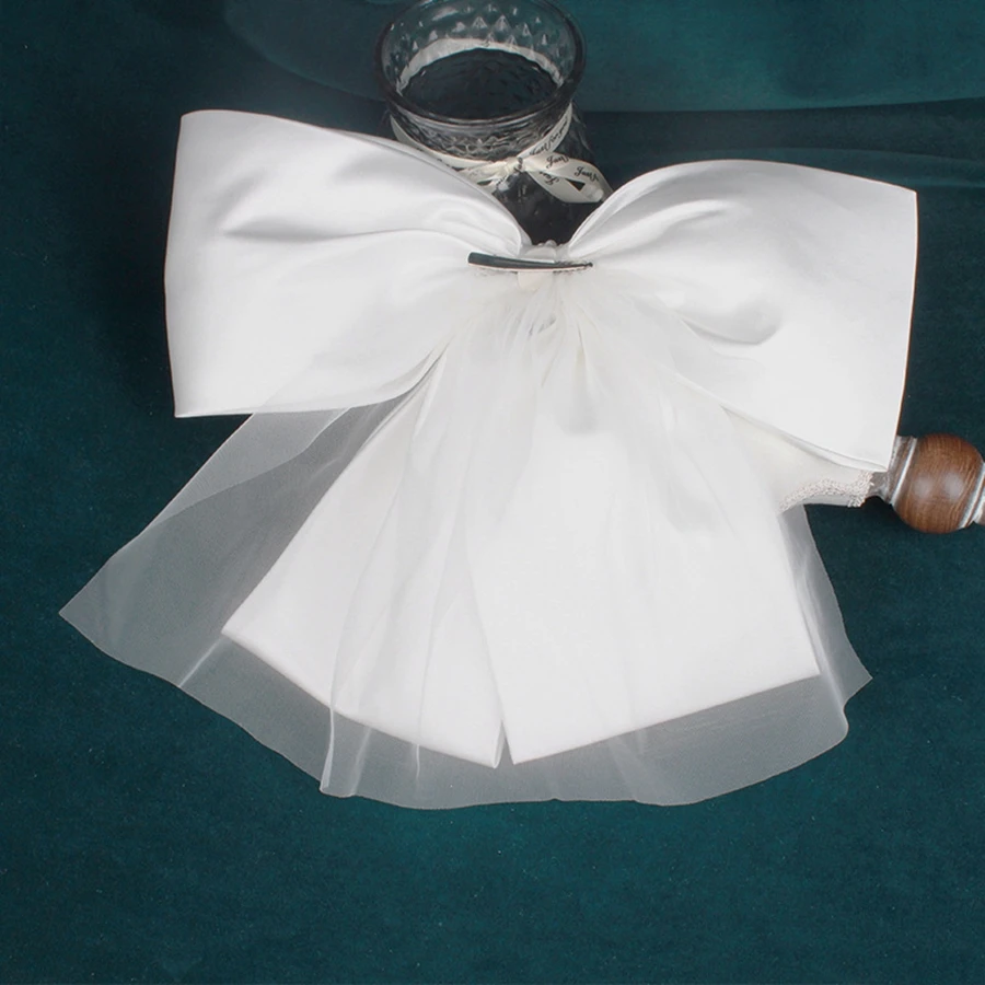 New Arrival Short Bridal veils with Bow Ivory Bride wedding accessories Velo de novia Boda velos de novia
New Arrival Short Bridal veils with Bow Ivory Bride wedding accessories Velo de novia Boda velos de novia