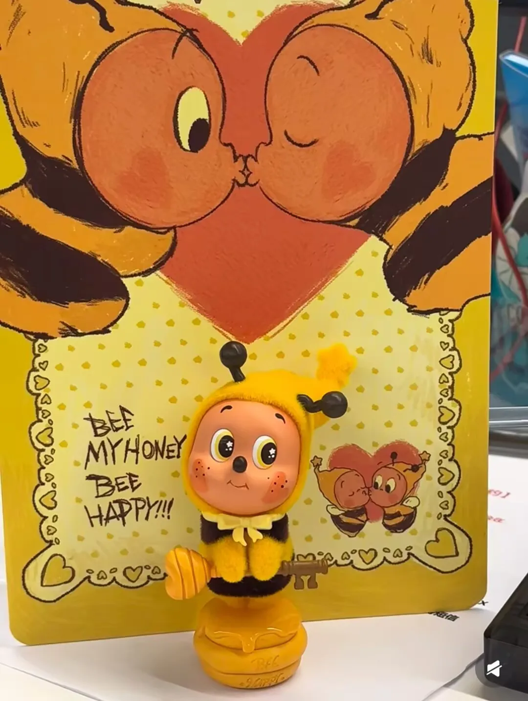 POP MART Twinkle Twinkle Bee MyHoney Bee Happy Series Blind Box Kawaii Anime Action Figure Surprise Mystery Toy
POP MART Twinkle Twinkle Bee MyHoney Bee Happy Series Blind Box Kawaii Anime Action Figure Surprise Mystery Toy