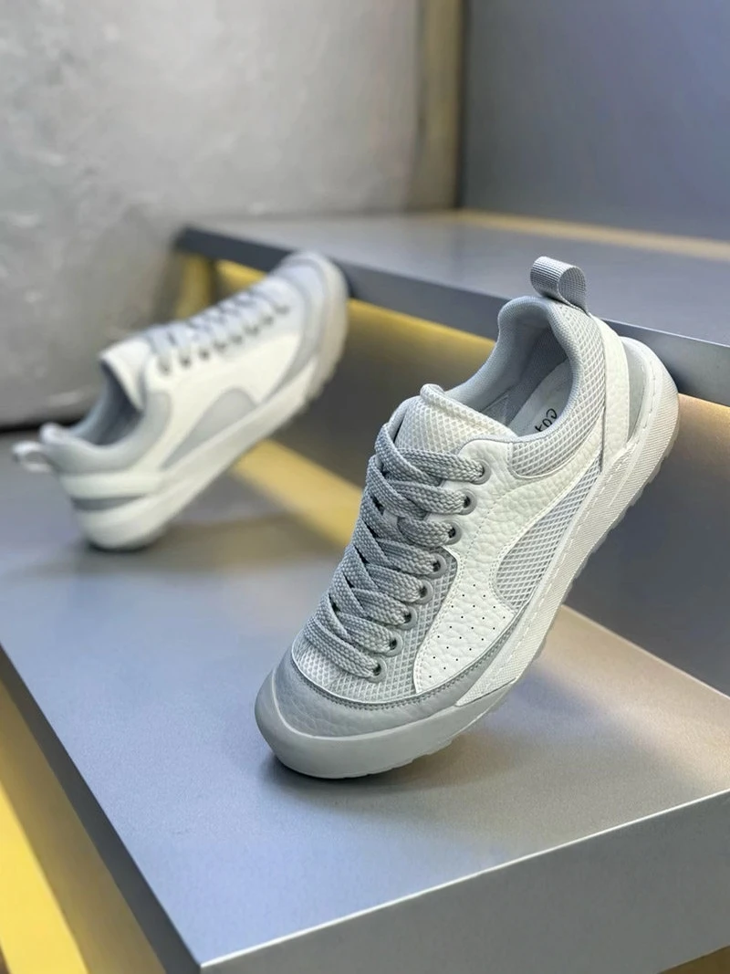 Men's Summer New Style Breathable Mesh Running Shoes Casual Lightweight Soft Bottom Agan Board Shoes Fashionable All-Match
Men's Summer New Style Breathable Mesh Running Shoes Casual Lightweight Soft Bottom Agan Board Shoes Fashionable All-Match