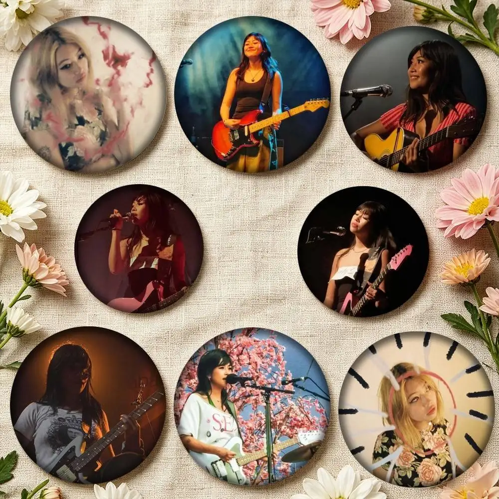 Singer Beabadoobee 'Fake It Flowers' 25mm 32mm 44mm 58mm 75mm Brooches Badges Pins for Accessories Gift
Singer Beabadoobee 'Fake It Flowers' 25mm 32mm 44mm 58mm 75mm Brooches Badges Pins for Accessories Gift