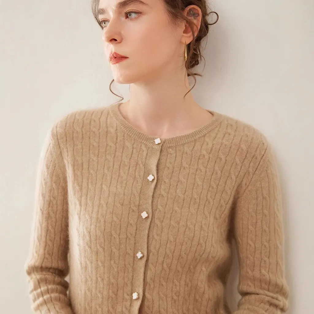 Женский вязаный кашемировый кардиган с круглым вырезом, облегающее базовое пальто в корейском стиле, осенне-зимняя модная оптовая продажа
Женский вязаный кашемировый кардиган с круглым вырезом, облегающее базовое пальто в корейском стиле, осенне-зимняя модная оптовая продажа