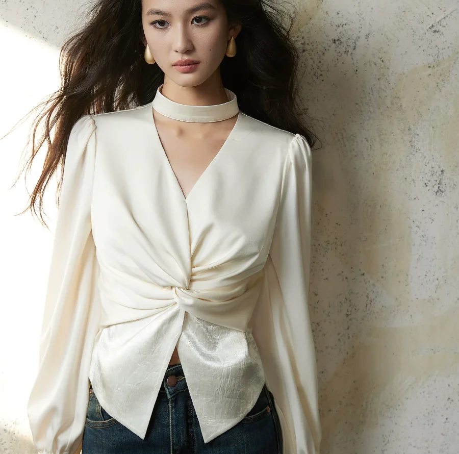 Luxury Matte Satin Long Sleeve Shirt Women Halter V Neck Waist Cinched Patchwork Design High Street Fashion Office Blouse
Luxury Matte Satin Long Sleeve Shirt Women Halter V Neck Waist Cinched Patchwork Design High Street Fashion Office Blouse