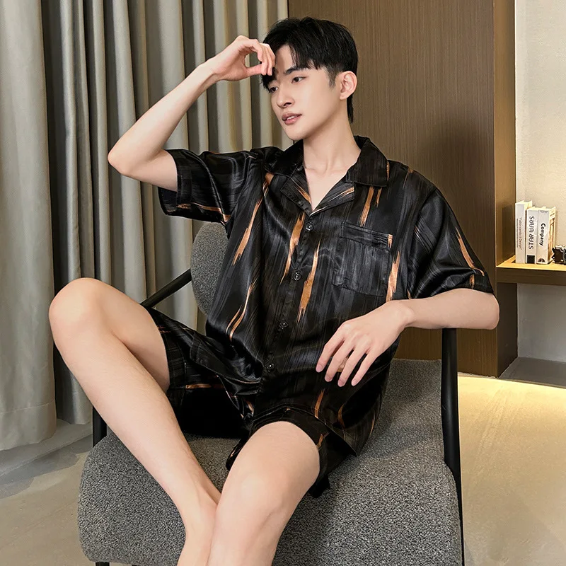 5XL, мужской пижамный комплект большого размера, корейский студенческий летний пижамный комплект из ледяного шелка с принтом, кардиган с короткими рукавами, шорты, домашний костюм из двух предметов
5XL, мужской пижамный комплект большого размера, корейский студенческий летний пижамный комплект из ледяного шелка с принтом, кардиган с короткими рукавами, шорты, домашний костюм из двух предметов