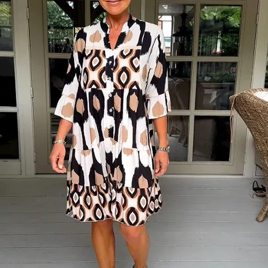 Summer women's plus size shirt beach cloak dress European and American fashion temperament printed large size shirt dress fo
Summer women's plus size shirt beach cloak dress European and American fashion temperament printed large size shirt dress fo