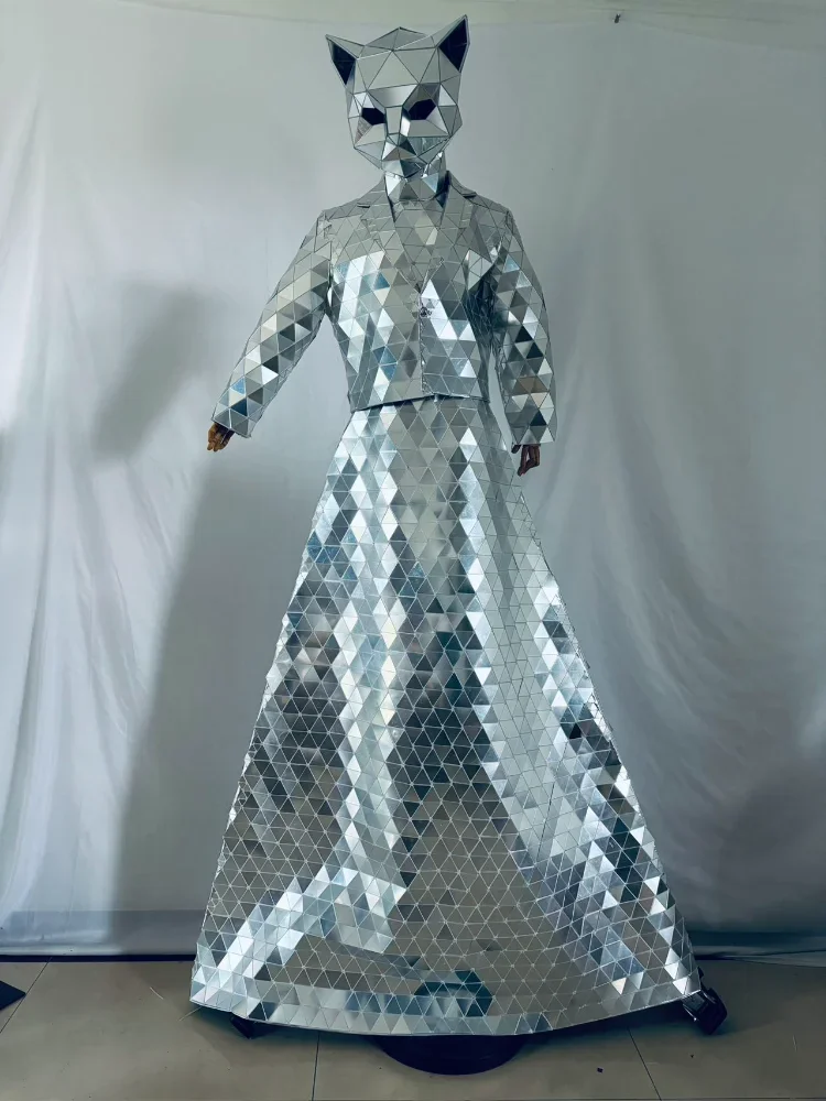 Silver Mirror Women Costume Stilts Walker Reflective Dress Animal Mask Cosplay Stage Performance Clothing Shiny Skirt Bar Helmet
Silver Mirror Women Costume Stilts Walker Reflective Dress Animal Mask Cosplay Stage Performance Clothing Shiny Skirt Bar Helmet
