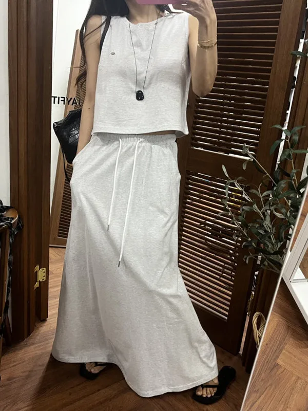 Summer Women's Knitted round Neck Sleeveless Top with Drawstring Half Skirt Two-Piece Set Simple Fashion Korean Style High Waist
Summer Women's Knitted round Neck Sleeveless Top with Drawstring Half Skirt Two-Piece Set Simple Fashion Korean Style High Waist