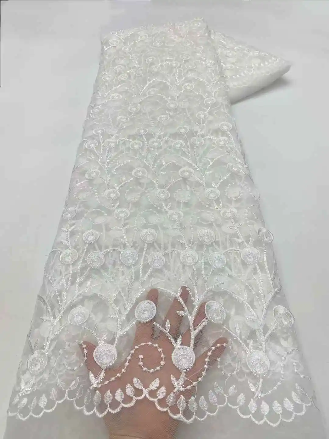 2025 New African French Nigerian Lace Fabric With Beads Sequins Mesh for Embroidery Wedding Party Bride Sewing Dress
2025 New African French Nigerian Lace Fabric With Beads Sequins Mesh for Embroidery Wedding Party Bride Sewing Dress