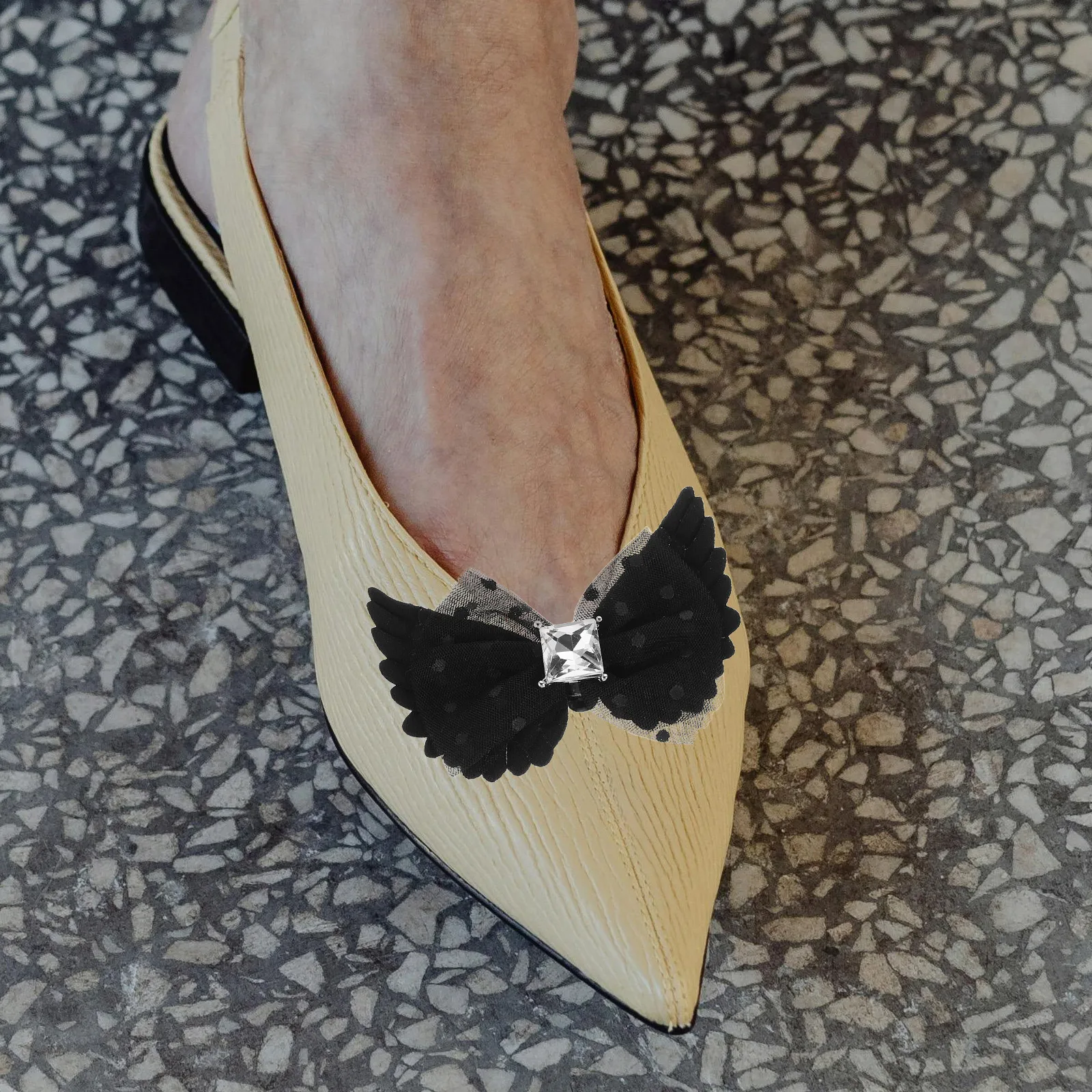 2pcs Bowknot Shoe Clips for High Heels Zinc Alloy Decorative Accessories Removable Buckle Shoe Jewelry for Women
2pcs Bowknot Shoe Clips for High Heels Zinc Alloy Decorative Accessories Removable Buckle Shoe Jewelry for Women