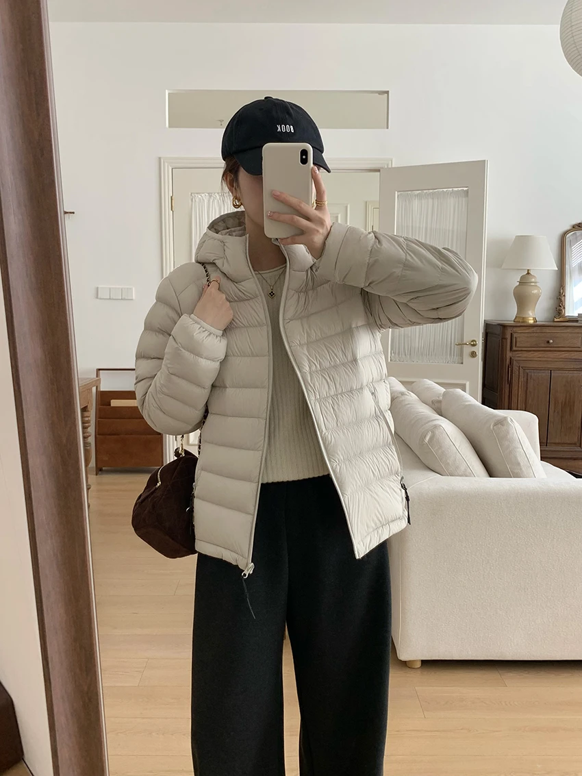 Легкая куртка Sunny Tee-star 95 с пуховым наполнителем, утепленная, универсальная, приталенная, повседневная, с капюшоном на молнии, защита от птичьего пера
Легкая куртка Sunny Tee-star 95 с пуховым наполнителем, утепленная, универсальная, приталенная, повседневная, с капюшоном на молнии, защита от птичьего пера