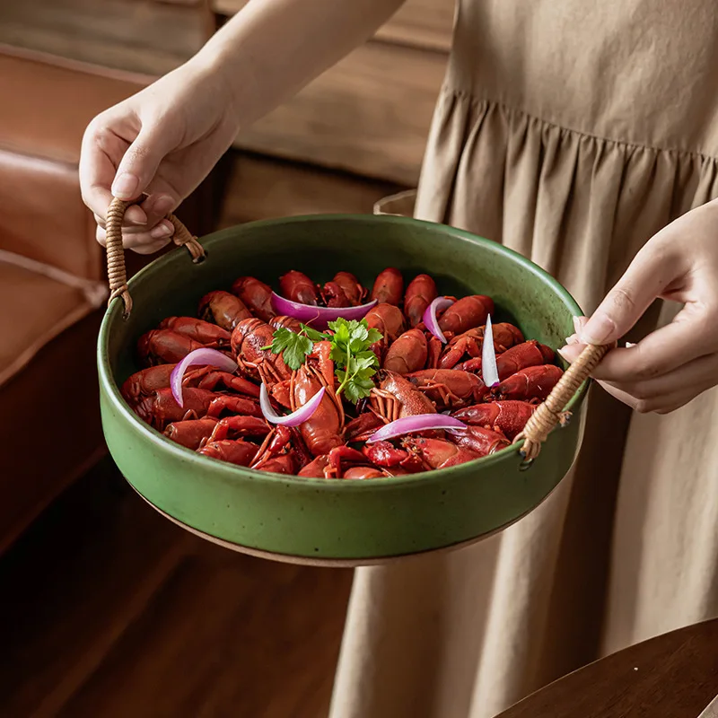 Веревочная ручка в стиле ретро, каменная посуда, круглая сервировочная тарелка для домашней кухни
Веревочная ручка в стиле ретро, каменная посуда, круглая сервировочная тарелка для домашней кухни