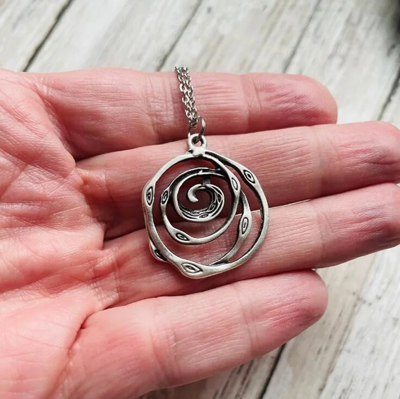 Eye vortex necklace, retro jewelry, mysterious, design sense, Hollow vortex, ancient, legend, vortex Choker, For Women Man,Gift
Eye vortex necklace, retro jewelry, mysterious, design sense, Hollow vortex, ancient, legend, vortex Choker, For Women Man,Gift