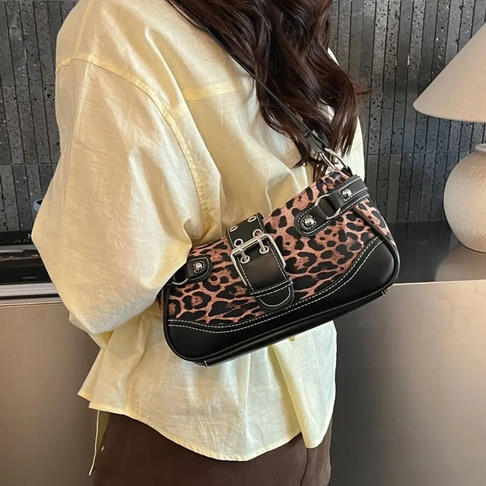 Trend Y2K Leopard Print Shoulder Bag Spicy Girl Belt Buckle Motorcycle Bag Fashion Handbag Retro Rivet Underarm Bag Girls
Trend Y2K Leopard Print Shoulder Bag Spicy Girl Belt Buckle Motorcycle Bag Fashion Handbag Retro Rivet Underarm Bag Girls