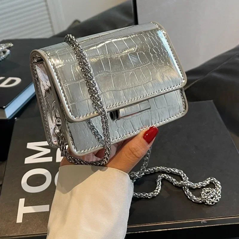 Silver Mini Small Bag Fashionable Coin Purse 2025 Spring and Summer Popular Multi-functional Chain Bag Messenger Bag
Silver Mini Small Bag Fashionable Coin Purse 2025 Spring and Summer Popular Multi-functional Chain Bag Messenger Bag