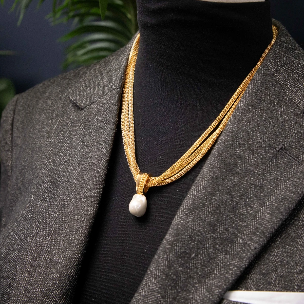 Retro necklace fashion luxury non-fading chain light luxury high-end exquisite gold-plated necklace
Retro necklace fashion luxury non-fading chain light luxury high-end exquisite gold-plated necklace