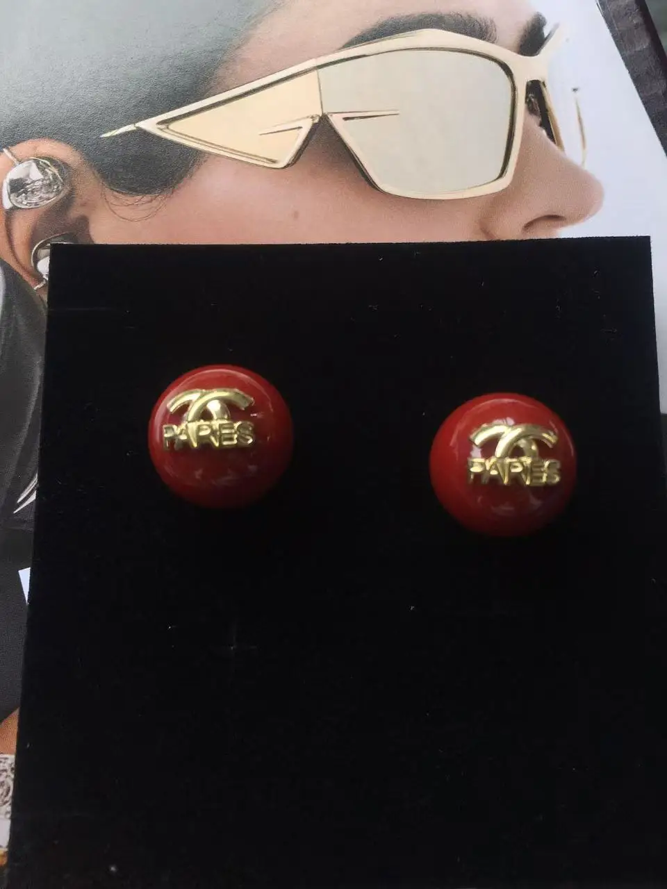 Luxury red round 1cm, 2cm letter earrings French retro Chinese New Year Christmas festival festive stud earrings Senior sense
Luxury red round 1cm, 2cm letter earrings French retro Chinese New Year Christmas festival festive stud earrings Senior sense