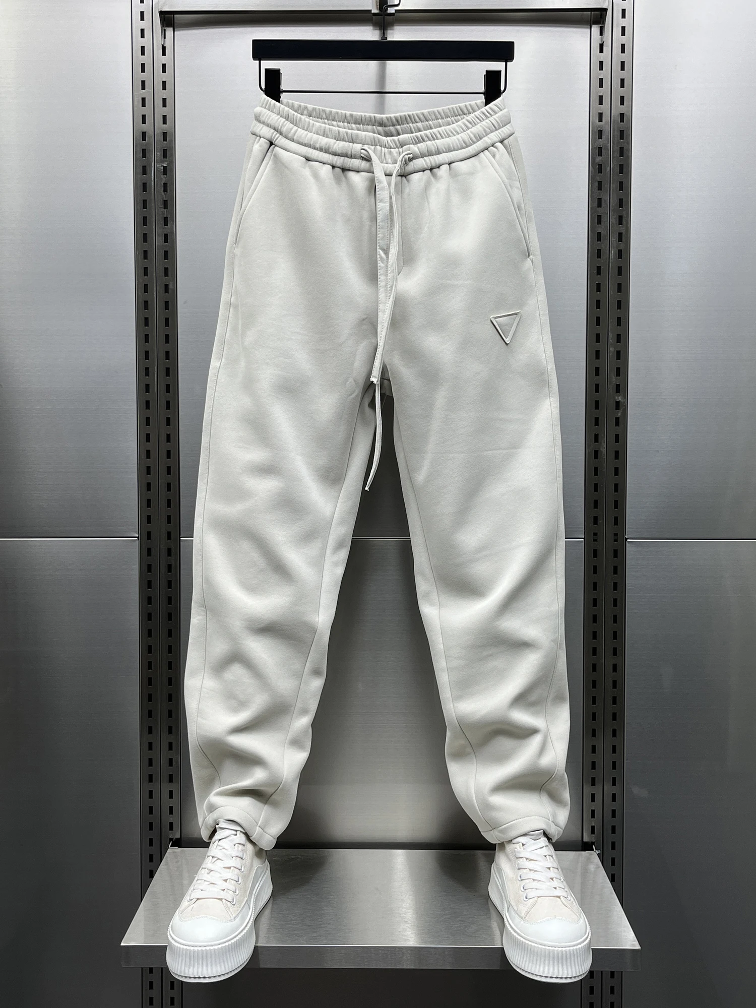 Мужские повседневные брюки American Sle Haome, осенние, цветные, немнущиеся, свободного кроя, молодежные, универсальные, прямые, спортивные штаны
Мужские повседневные брюки American Sle Haome, осенние, цветные, немнущиеся, свободного кроя, молодежные, универсальные, прямые, спортивные штаны