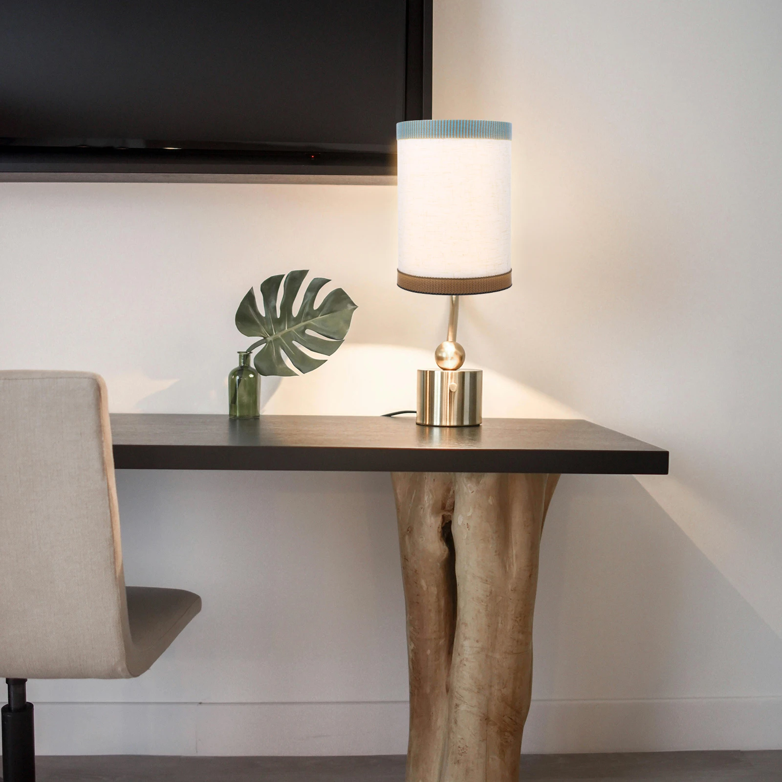 Vintage Fabric Lampshade Desk Cover Replacement Small Table Lamp Shades for Bedroom Living Room Decor
Vintage Fabric Lampshade Desk Cover Replacement Small Table Lamp Shades for Bedroom Living Room Decor