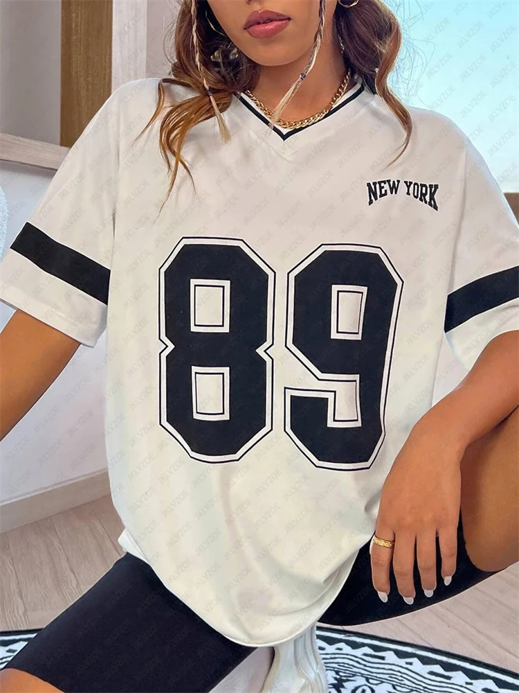 New York 89 Women's Graphic T-shirt Harajuku Women's T-shirt Breathable V-neck T-shirt Summer Fashion Simple Loose Sportswear
New York 89 Women's Graphic T-shirt Harajuku Women's T-shirt Breathable V-neck T-shirt Summer Fashion Simple Loose Sportswear