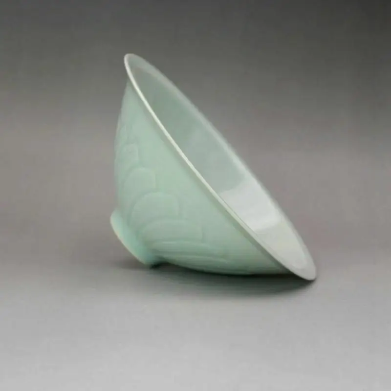5.9"Chinese Collectible Lake Field Kiln Green Glaze Porcelain Engraved Designs Teabowl Bowl
5.9"Chinese Collectible Lake Field Kiln Green Glaze Porcelain Engraved Designs Teabowl Bowl