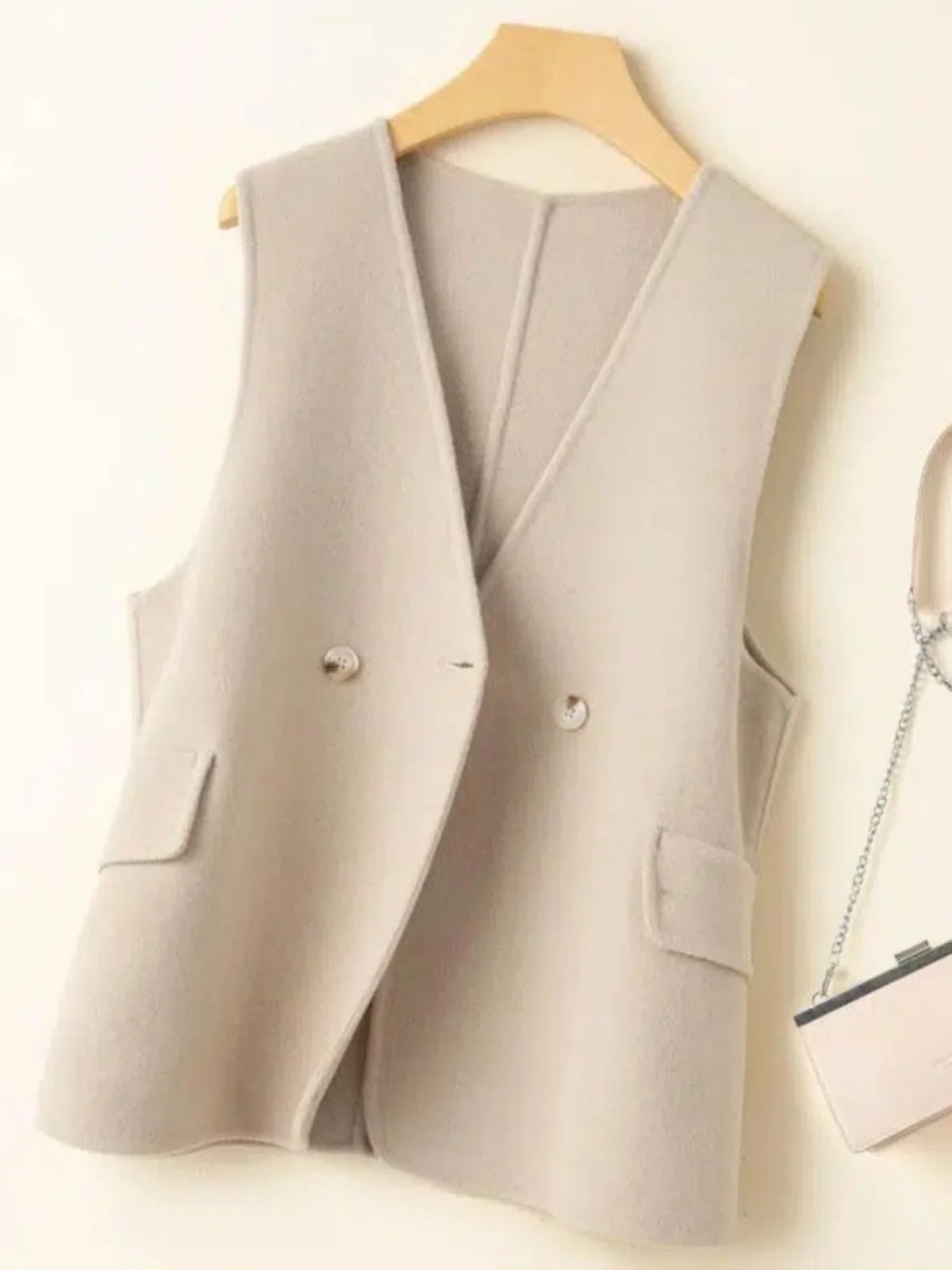 Women's ort Wool Vest V-Ne Spring Autumn New Sle Outerwear Jaet Quali ature Fem Faion Twet Brand
Women's ort Wool Vest V-Ne Spring Autumn New Sle Outerwear Jaet Quali ature Fem Faion Twet Brand