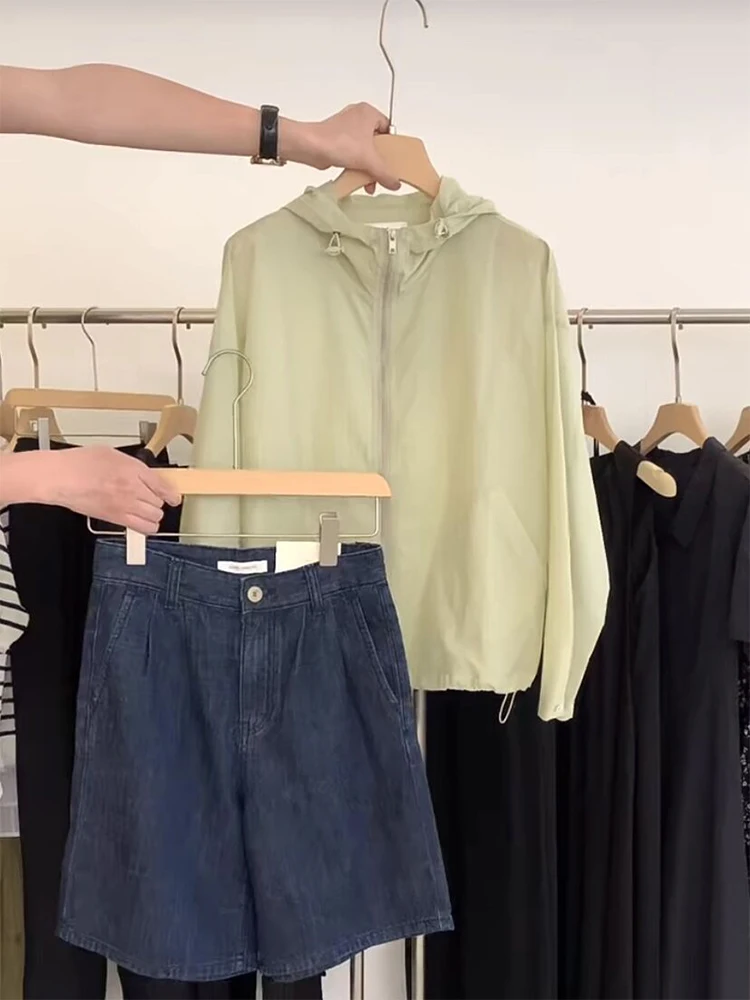 Повседневная японская женская модная свободная посадка с капюшоном, солнцезащитная верхняя одежда, тонкое пальто для похудения, модное лето
Повседневная японская женская модная свободная посадка с капюшоном, солнцезащитная верхняя одежда, тонкое пальто для похудения, модное лето