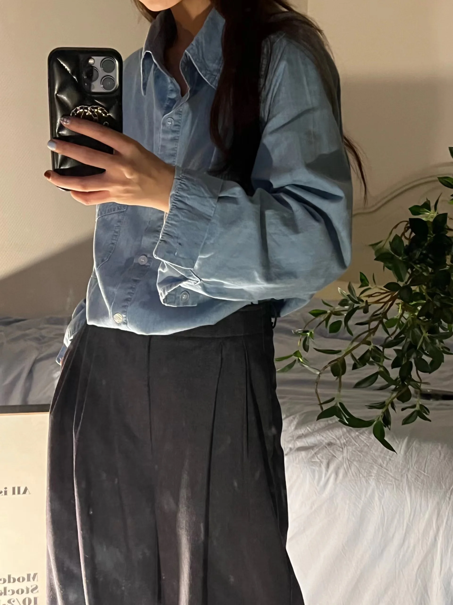 Korean Style Vintage Neck Long Sleeve Denim Shirt Women Versatile Autumn Winter New Arrival Egg Yellow Studio Commute St...
Korean Style Vintage Neck Long Sleeve Denim Shirt Women Versatile Autumn Winter New Arrival Egg Yellow Studio Commute St...