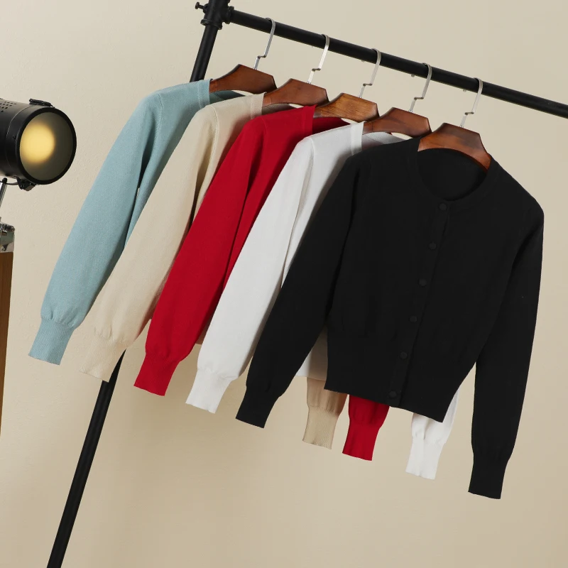 Black Cropped Blouses Cardigan Female Clothing Knitted Sweater Long Sleeve Top Sweaters Korean Style Women's Coat Spring 2025
Black Cropped Blouses Cardigan Female Clothing Knitted Sweater Long Sleeve Top Sweaters Korean Style Women's Coat Spring 2025